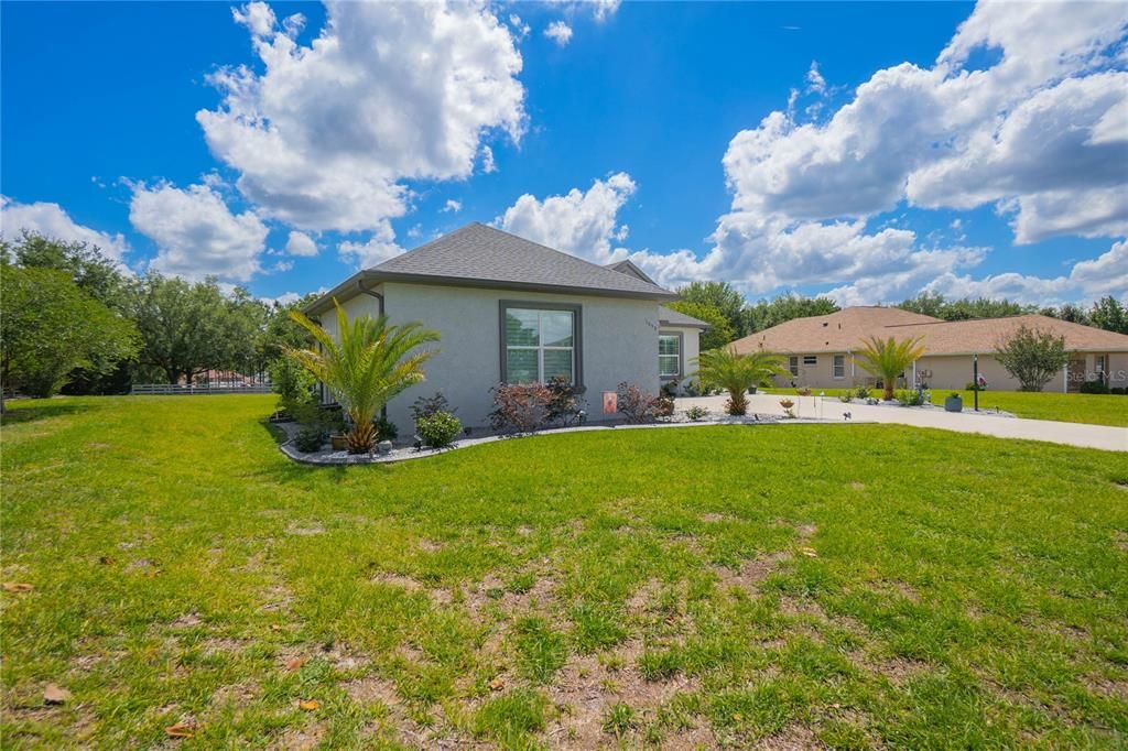 For Sale: $565,000 (3 beds, 2 baths, 2056 Square Feet)