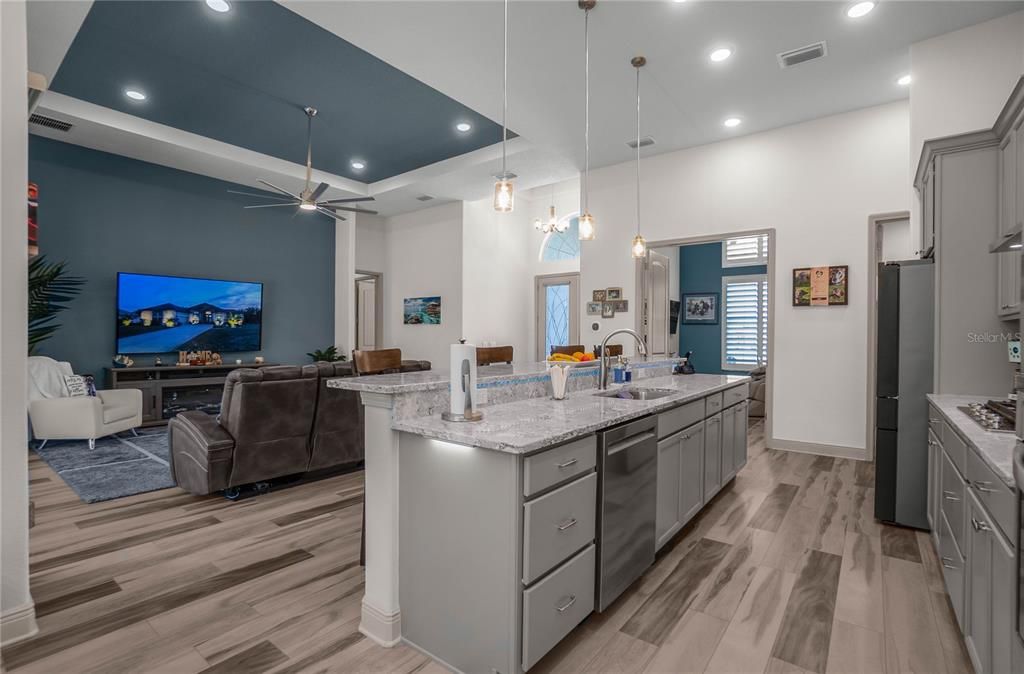 For Sale: $565,000 (3 beds, 2 baths, 2056 Square Feet)