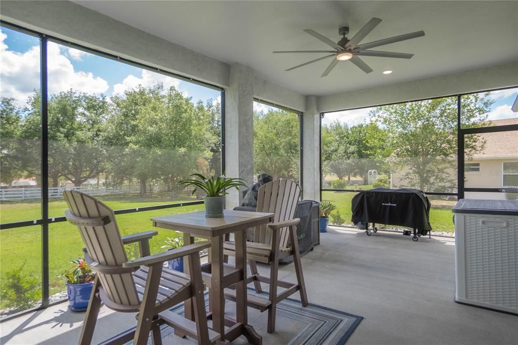 For Sale: $565,000 (3 beds, 2 baths, 2056 Square Feet)