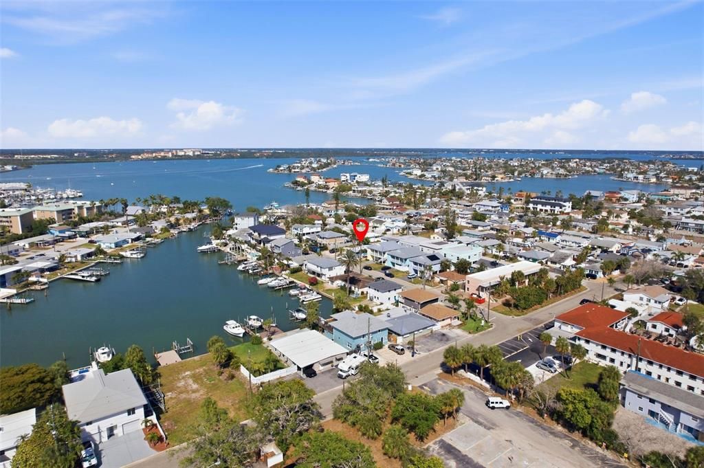 For Sale: $549,900 (3 beds, 2 baths, 1399 Square Feet)