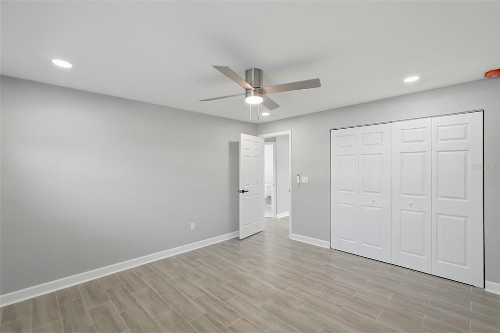 For Sale: $549,900 (3 beds, 2 baths, 1399 Square Feet)
