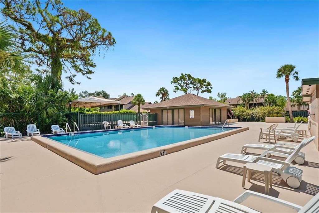 For Sale: $159,900 (2 beds, 2 baths, 1263 Square Feet)