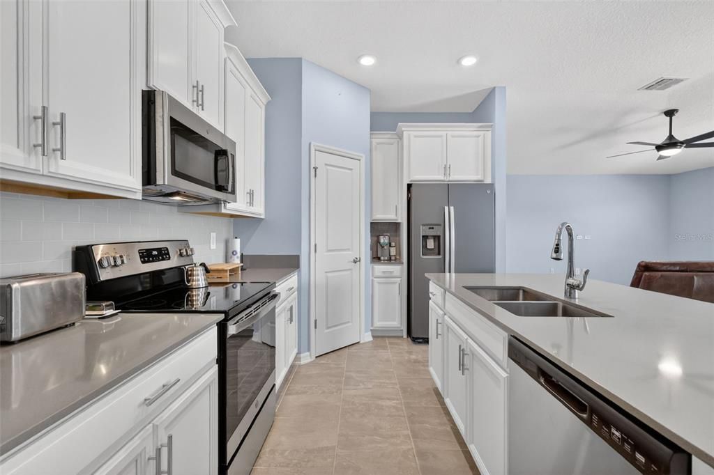 For Sale: $349,000 (3 beds, 2 baths, 1540 Square Feet)