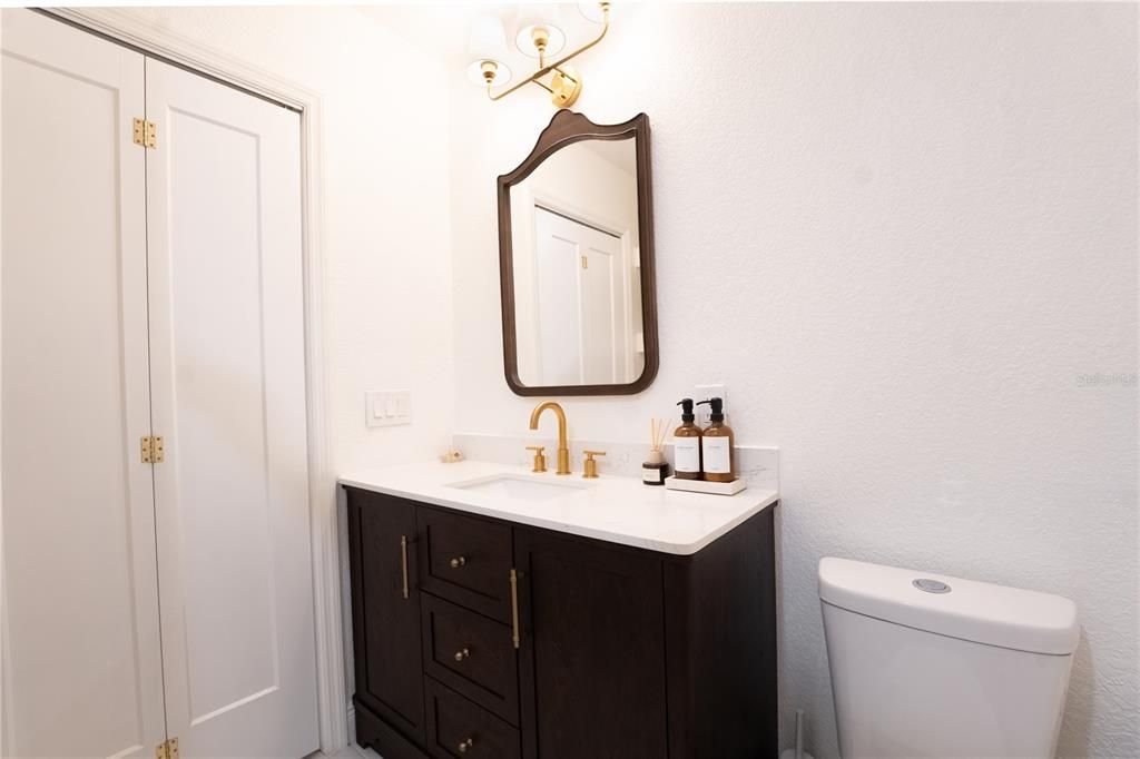 For Sale: $549,999 (3 beds, 2 baths, 1483 Square Feet)