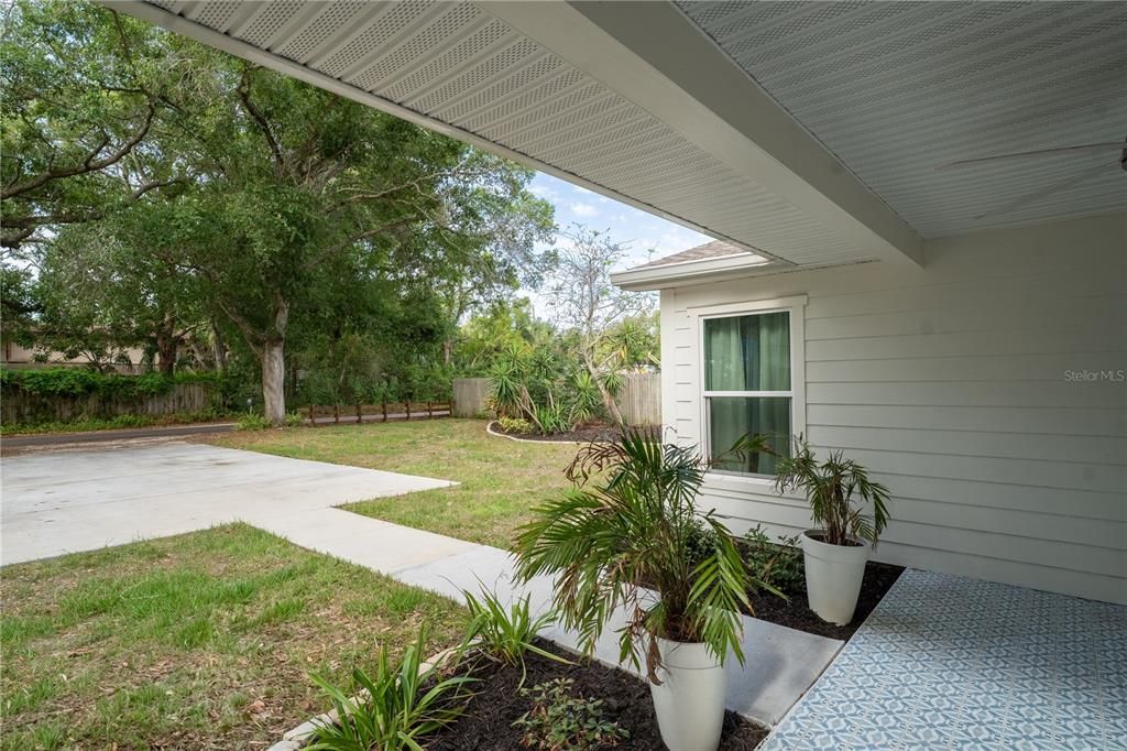 For Sale: $549,999 (3 beds, 2 baths, 1483 Square Feet)