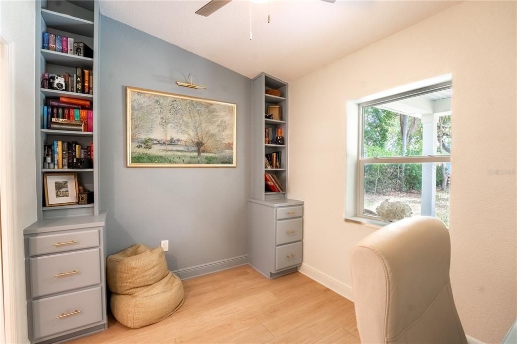 For Sale: $549,999 (3 beds, 2 baths, 1483 Square Feet)