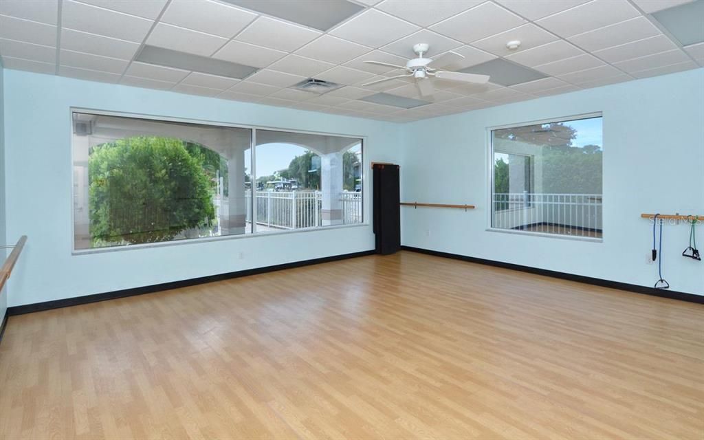 For Rent: $5,000 (2 beds, 2 baths, 1163 Square Feet)