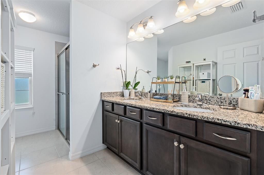 En Venta: $360,000 (3 camas, 2 baños, 1600 Pies cuadrados)