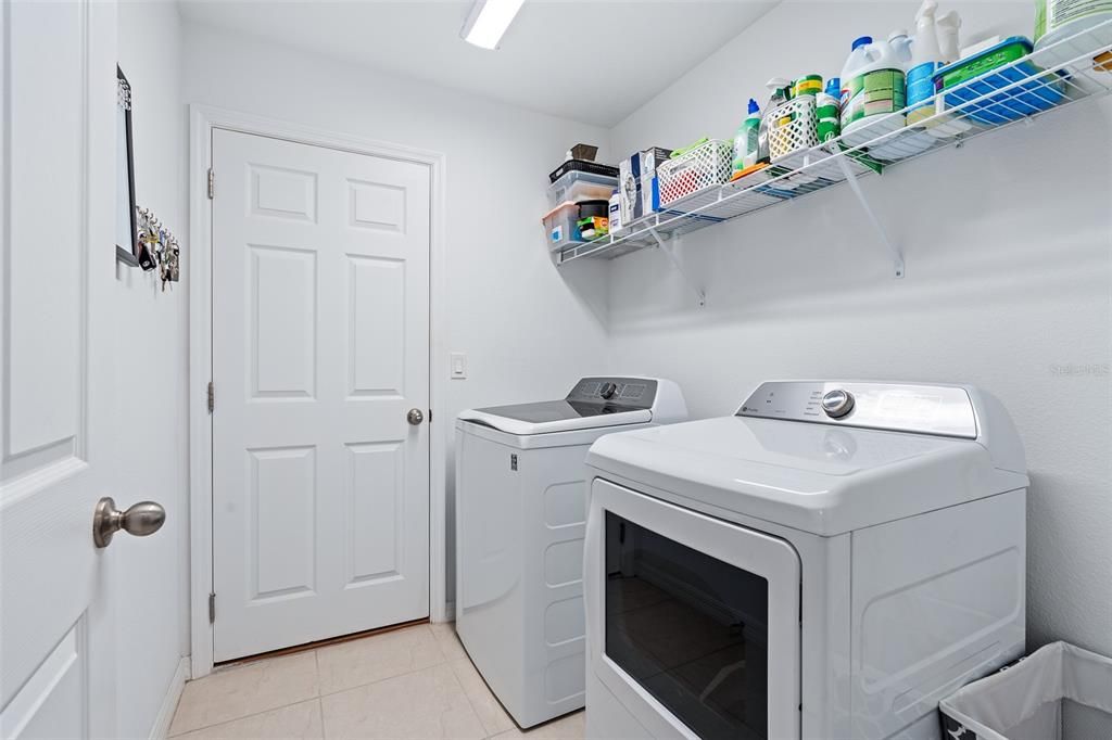 En Venta: $360,000 (3 camas, 2 baños, 1600 Pies cuadrados)