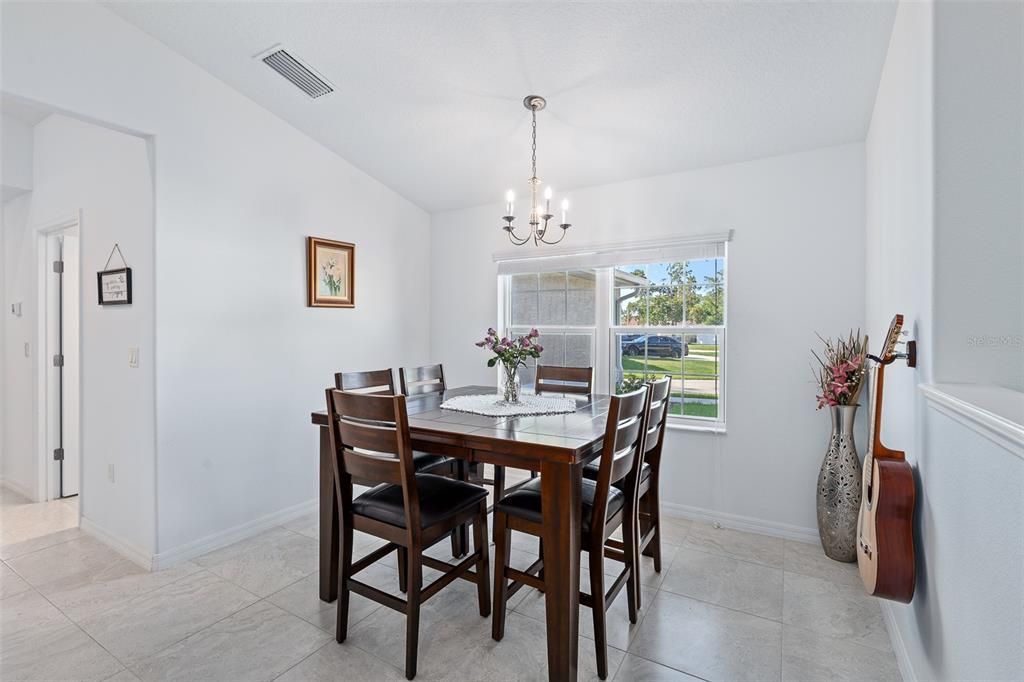 En Venta: $360,000 (3 camas, 2 baños, 1600 Pies cuadrados)