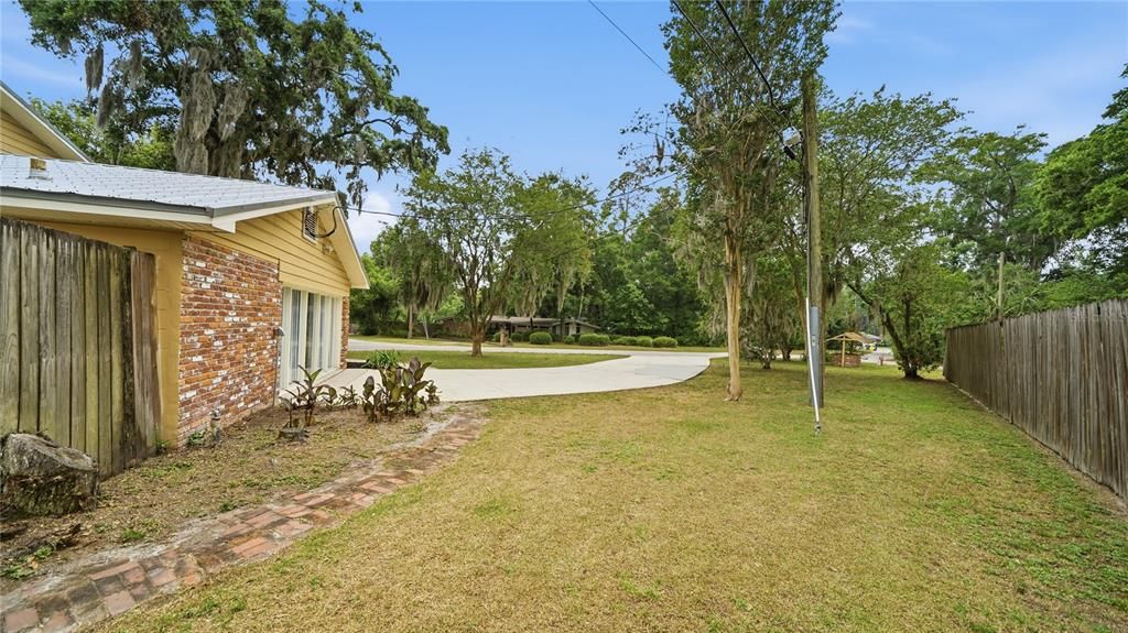 En Venta: $425,000 (4 camas, 3 baños, 2514 Pies cuadrados)