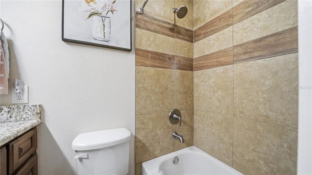 En Venta: $425,000 (4 camas, 3 baños, 2514 Pies cuadrados)
