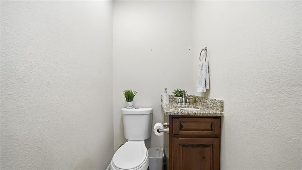 En Venta: $425,000 (4 camas, 3 baños, 2514 Pies cuadrados)