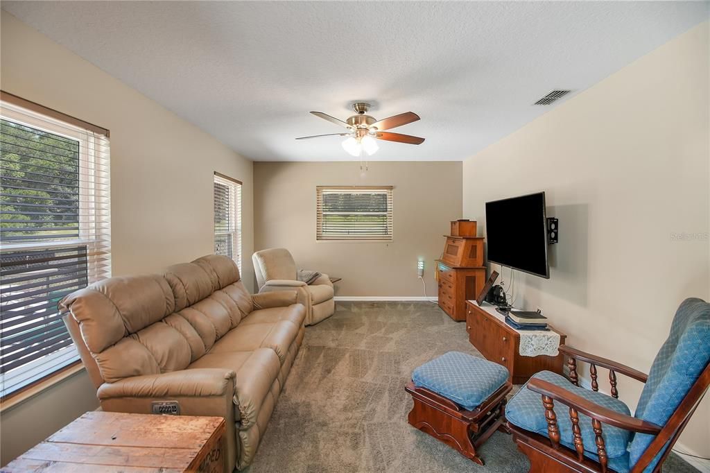 For Sale: $499,000 (4 beds, 2 baths, 2158 Square Feet)