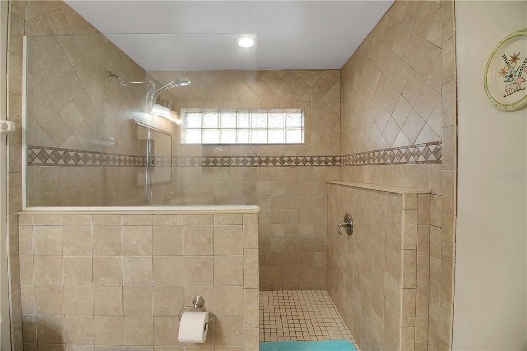 For Sale: $499,000 (4 beds, 2 baths, 2158 Square Feet)