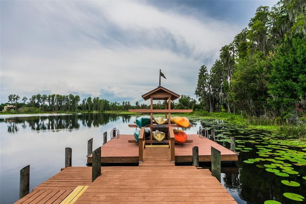 На продажу: $698,900 (4 спален, 3 ванн, 3200 Квадратных фут)