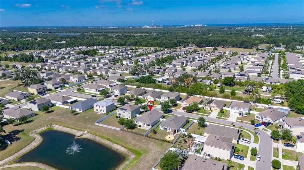 Под контрактом: $349,990 (4 спален, 2 ванн, 1826 Квадратных фут)