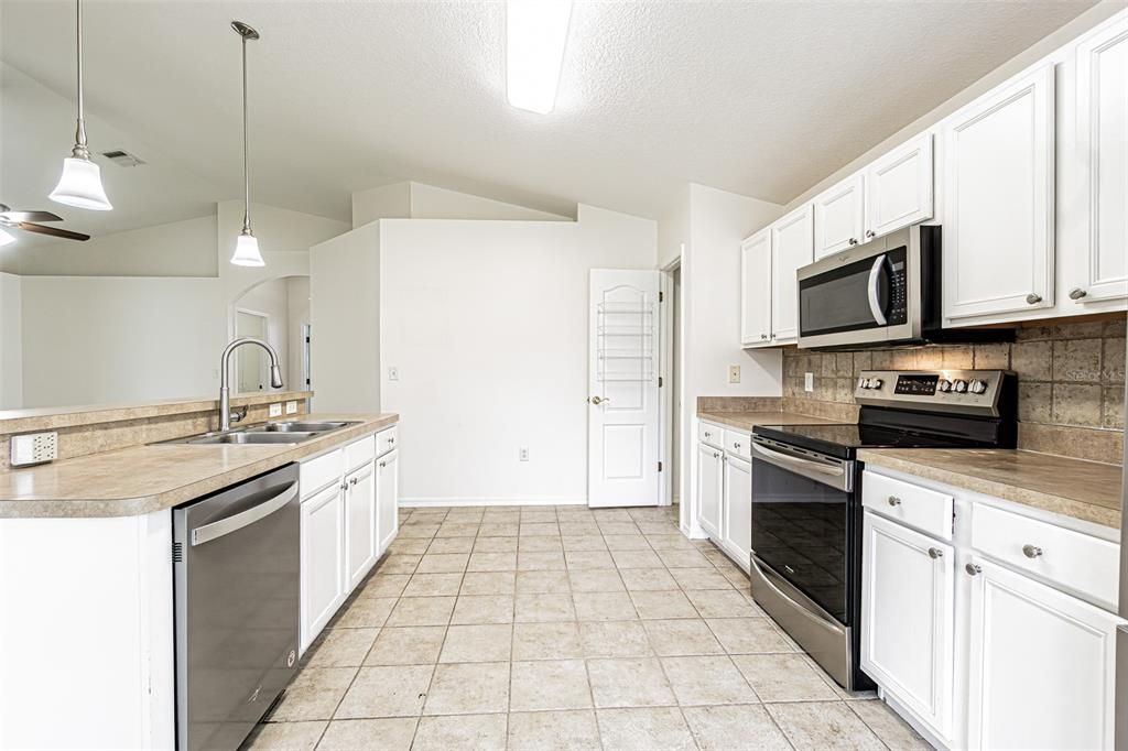 En Venta: $299,900 (2 camas, 2 baños, 1489 Pies cuadrados)