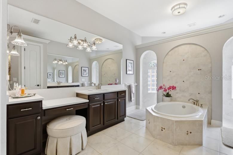 For Sale: $2,000,000 (4 beds, 3 baths, 3006 Square Feet)