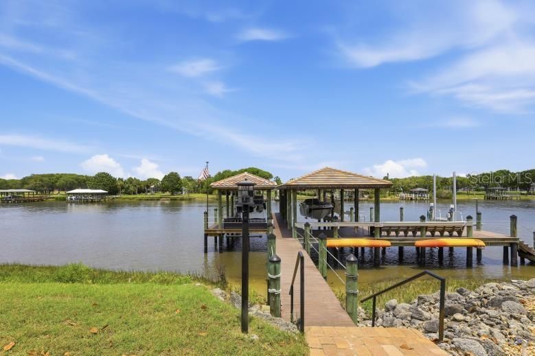 For Sale: $2,000,000 (4 beds, 3 baths, 3006 Square Feet)