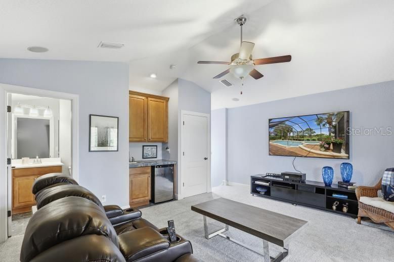 For Sale: $2,000,000 (4 beds, 3 baths, 3006 Square Feet)