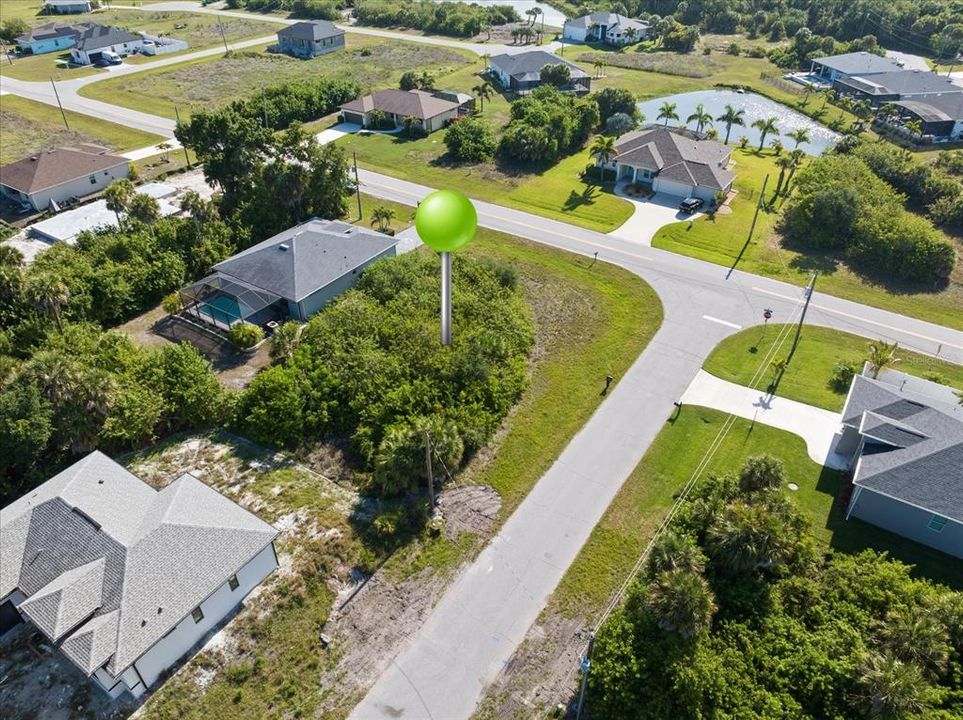На продажу: $22,000 (0.23 acres)