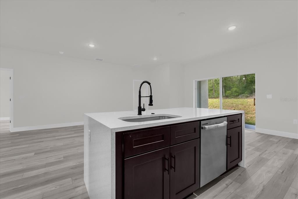 For Sale: $308,000 (4 beds, 3 baths, 1827 Square Feet)