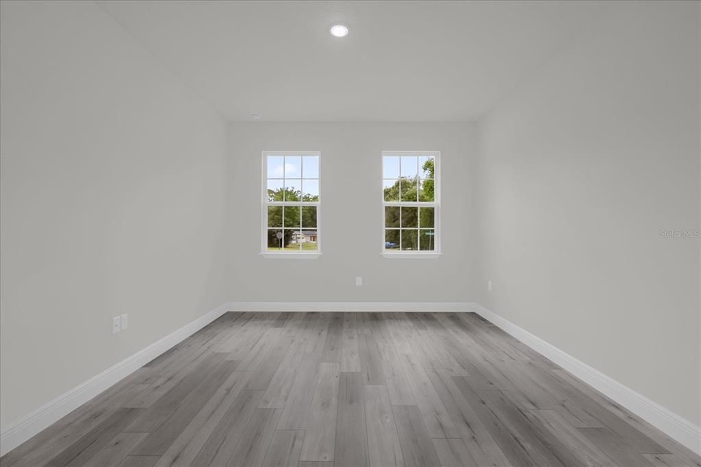 For Sale: $308,000 (4 beds, 3 baths, 1827 Square Feet)
