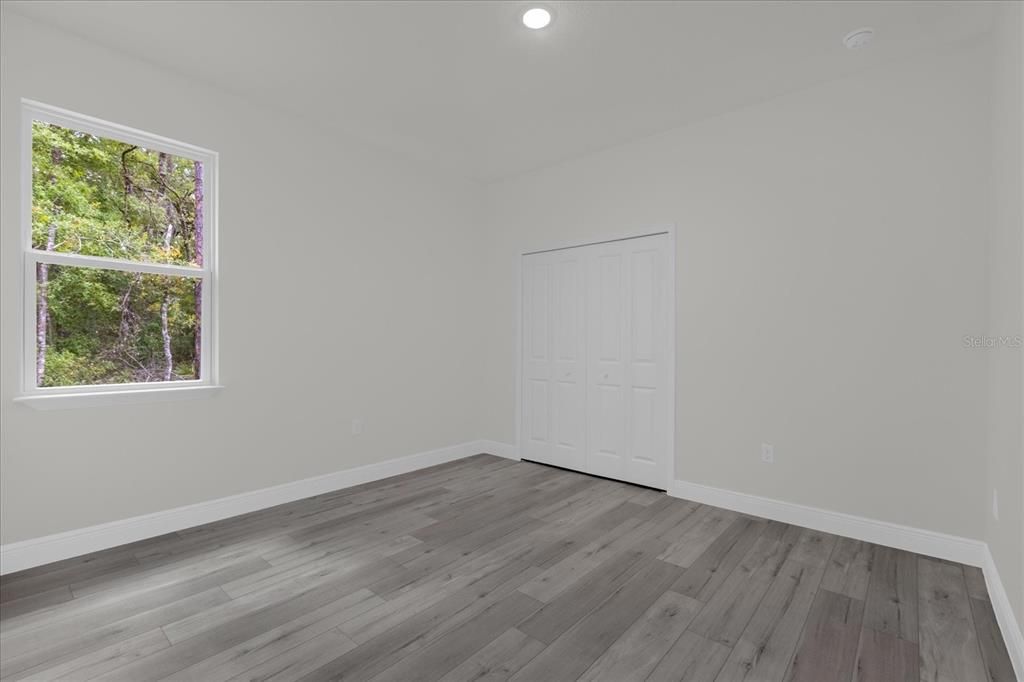 For Sale: $308,000 (4 beds, 3 baths, 1827 Square Feet)