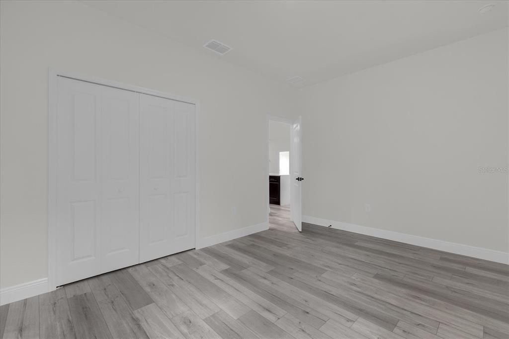 For Sale: $308,000 (4 beds, 3 baths, 1827 Square Feet)