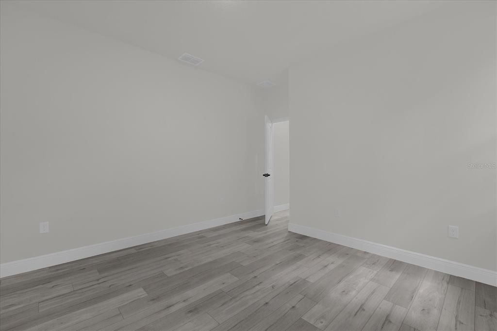 For Sale: $308,000 (4 beds, 3 baths, 1827 Square Feet)