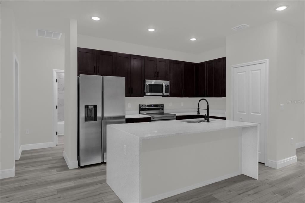 For Sale: $308,000 (4 beds, 3 baths, 1827 Square Feet)