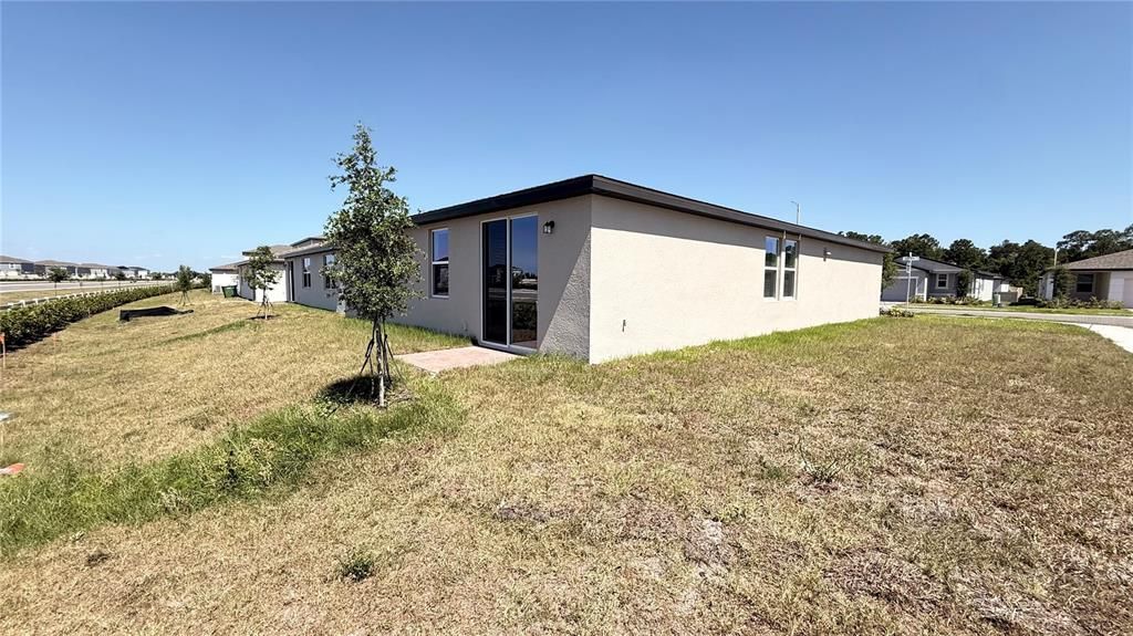 For Rent: $2,050 (3 beds, 2 baths, 1707 Square Feet)