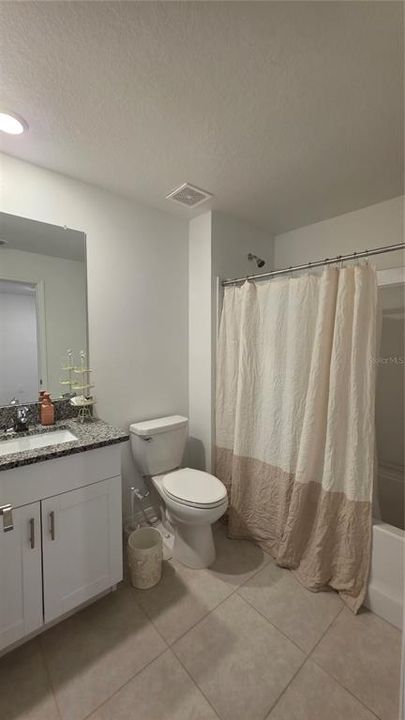 For Rent: $2,200 (3 beds, 2 baths, 1634 Square Feet)