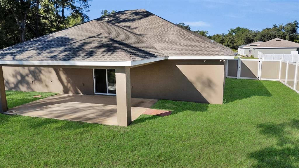 Activo con contrato: $275,000 (3 camas, 2 baños, 1934 Pies cuadrados)