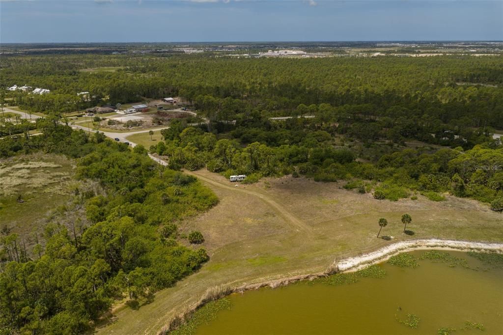 На продажу: $599,000 (4.21 acres)