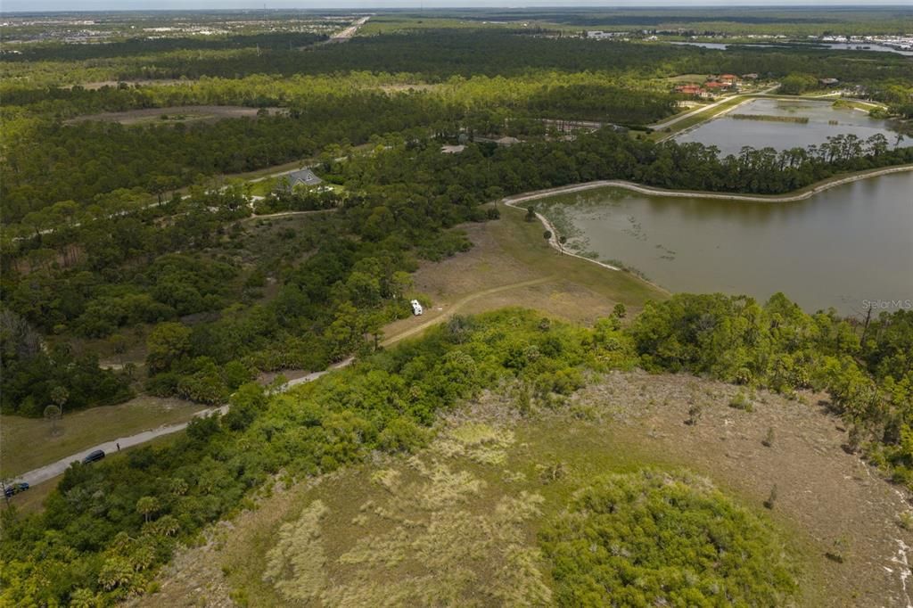 На продажу: $599,000 (4.21 acres)