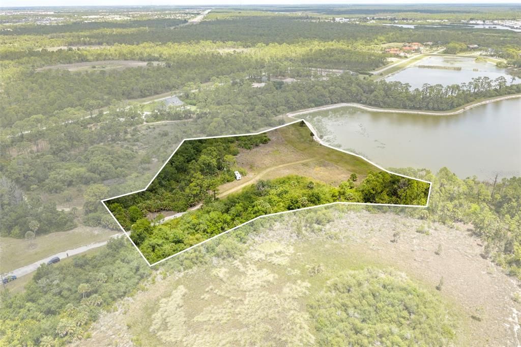 На продажу: $599,000 (4.21 acres)