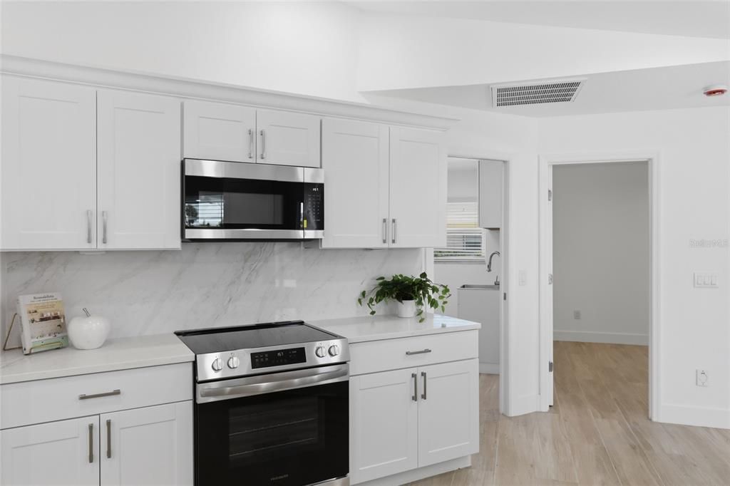 For Sale: $429,900 (3 beds, 2 baths, 1663 Square Feet)