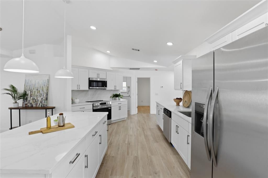 For Sale: $429,900 (3 beds, 2 baths, 1663 Square Feet)