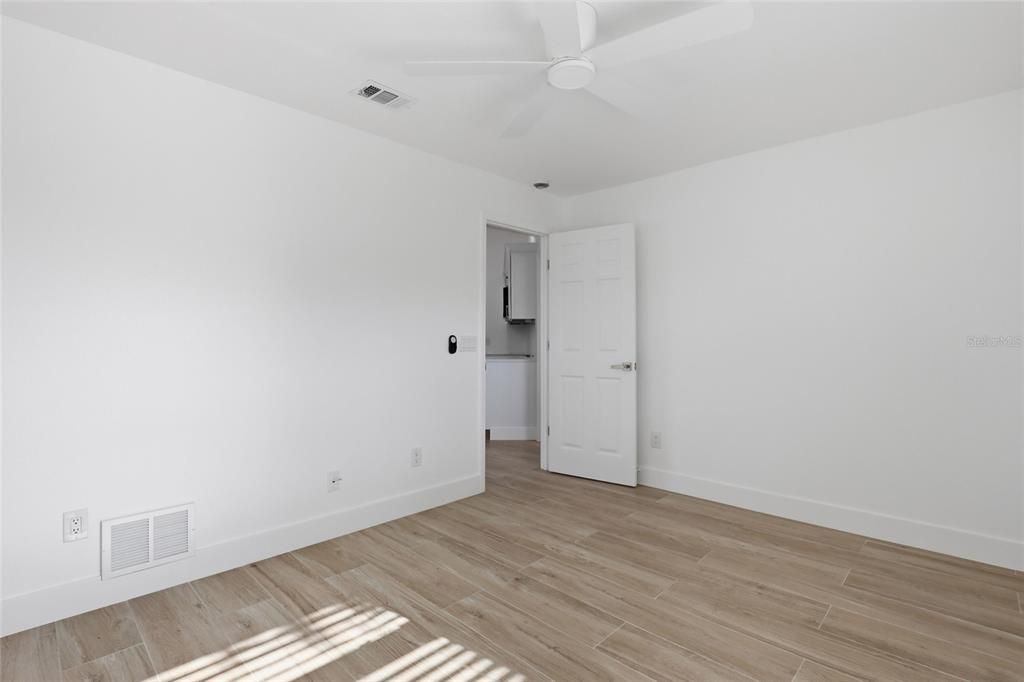 For Sale: $429,900 (3 beds, 2 baths, 1663 Square Feet)