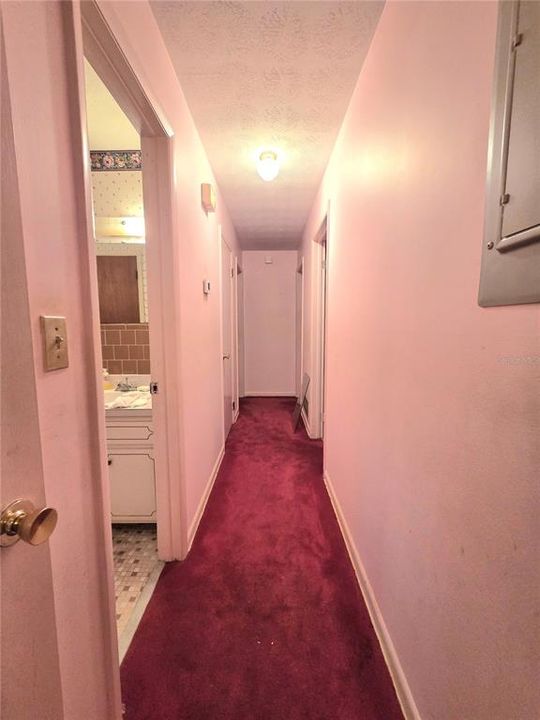 Под контрактом: $240,000 (3 спален, 2 ванн, 1424 Квадратных фут)