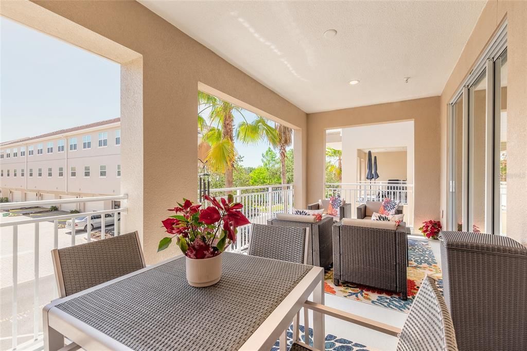 En Venta: $525,000 (3 camas, 3 baños, 2187 Pies cuadrados)