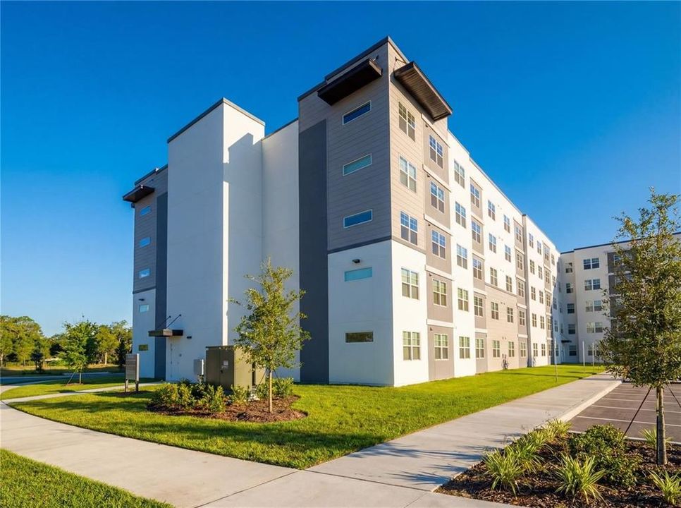 For Sale: $249,000 (1 beds, 1 baths, 750 Square Feet)
