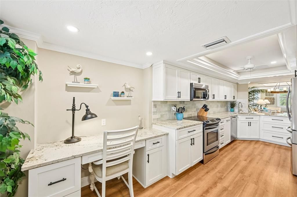 For Sale: $1,175,000 (2 beds, 2 baths, 1361 Square Feet)