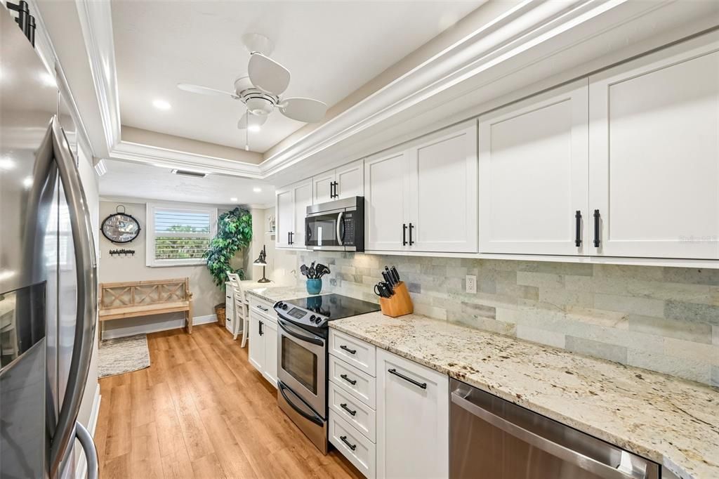 For Sale: $1,175,000 (2 beds, 2 baths, 1361 Square Feet)