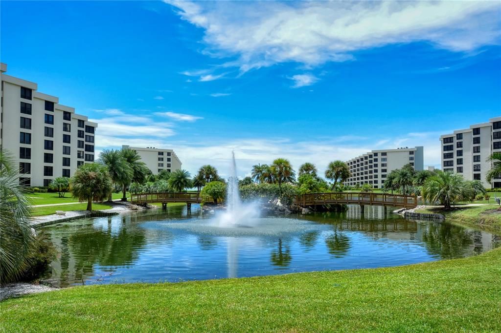 For Sale: $1,175,000 (2 beds, 2 baths, 1361 Square Feet)