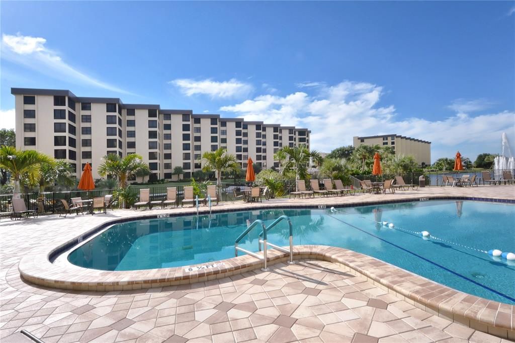 For Sale: $1,175,000 (2 beds, 2 baths, 1361 Square Feet)