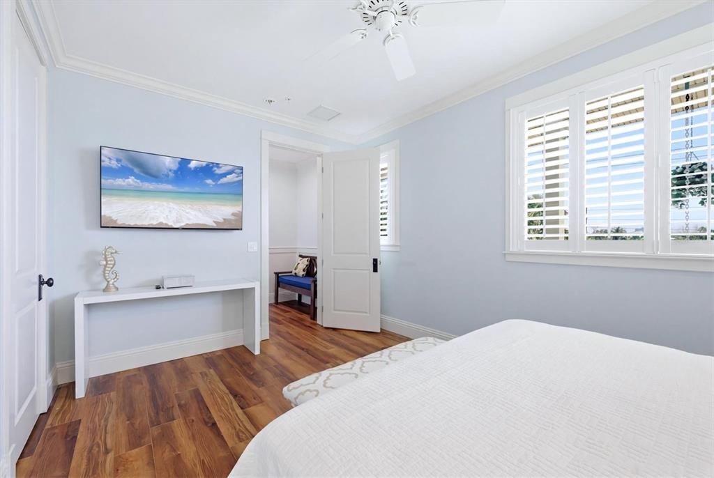 For Sale: $2,195,000 (3 beds, 3 baths, 3465 Square Feet)