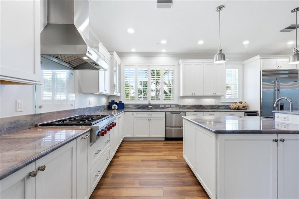 For Sale: $2,195,000 (3 beds, 3 baths, 3465 Square Feet)